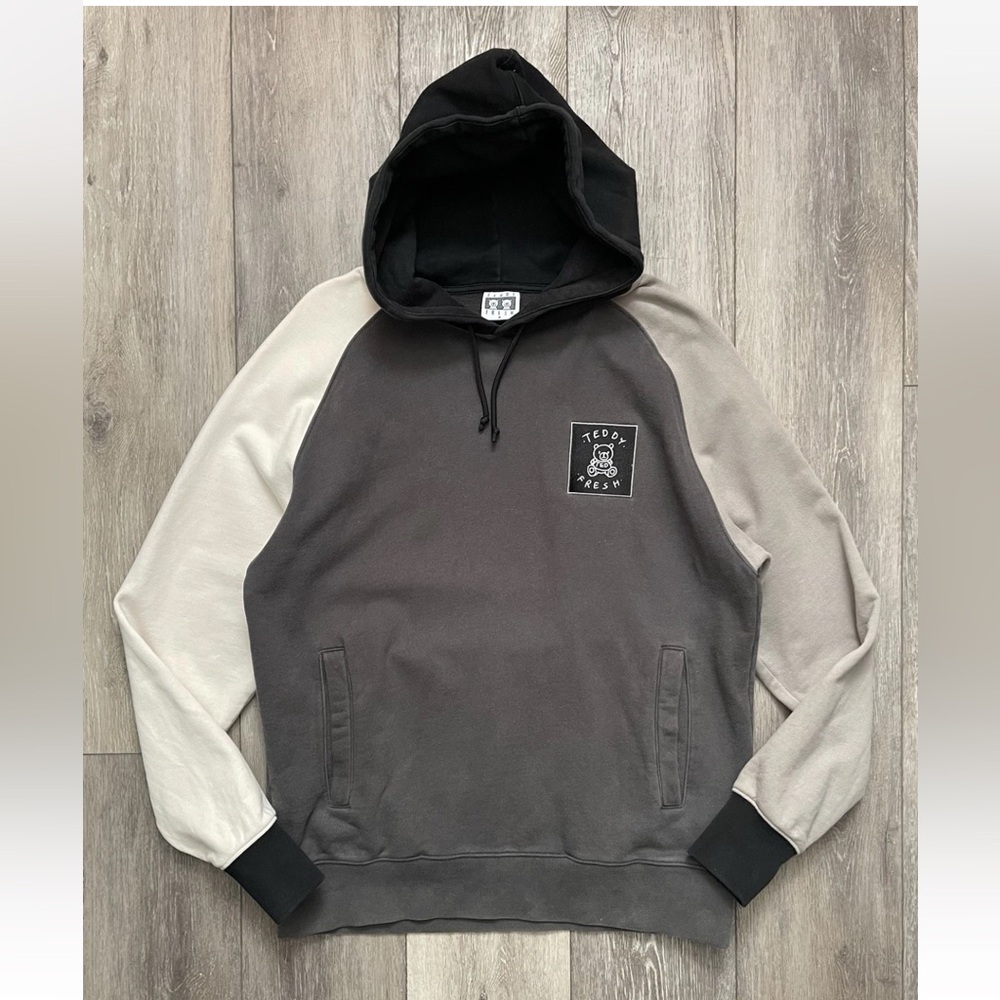 Teddy Fresh Color Block Pullover Hoodie Patch Sweatshirt Black & Gray Medium